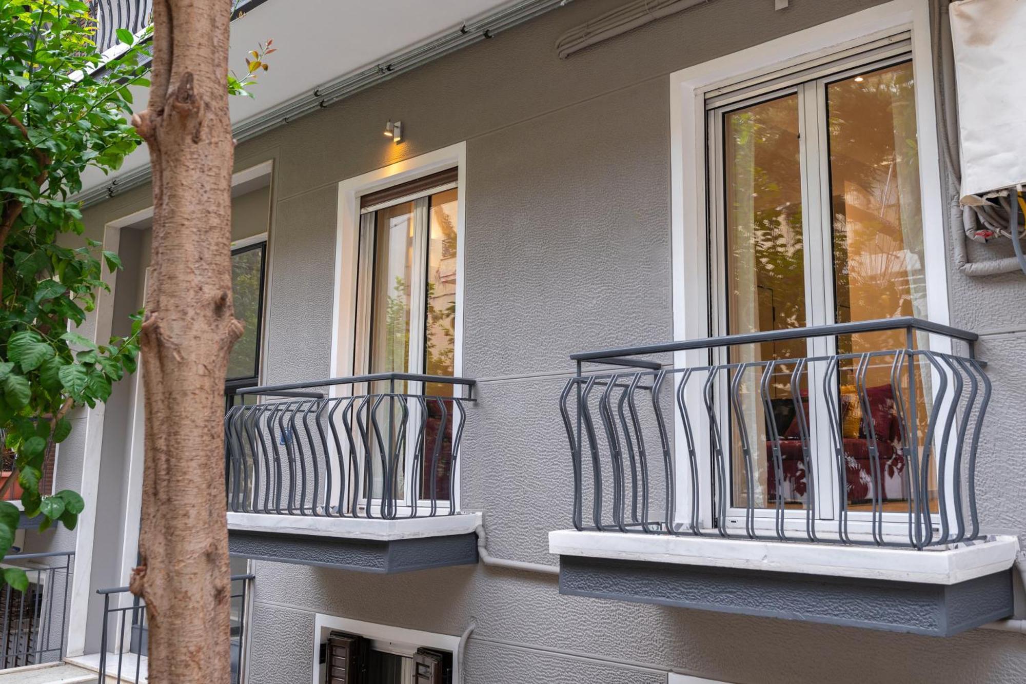 Spacious Modern Apartment In Athens Near Metro Екстериор снимка